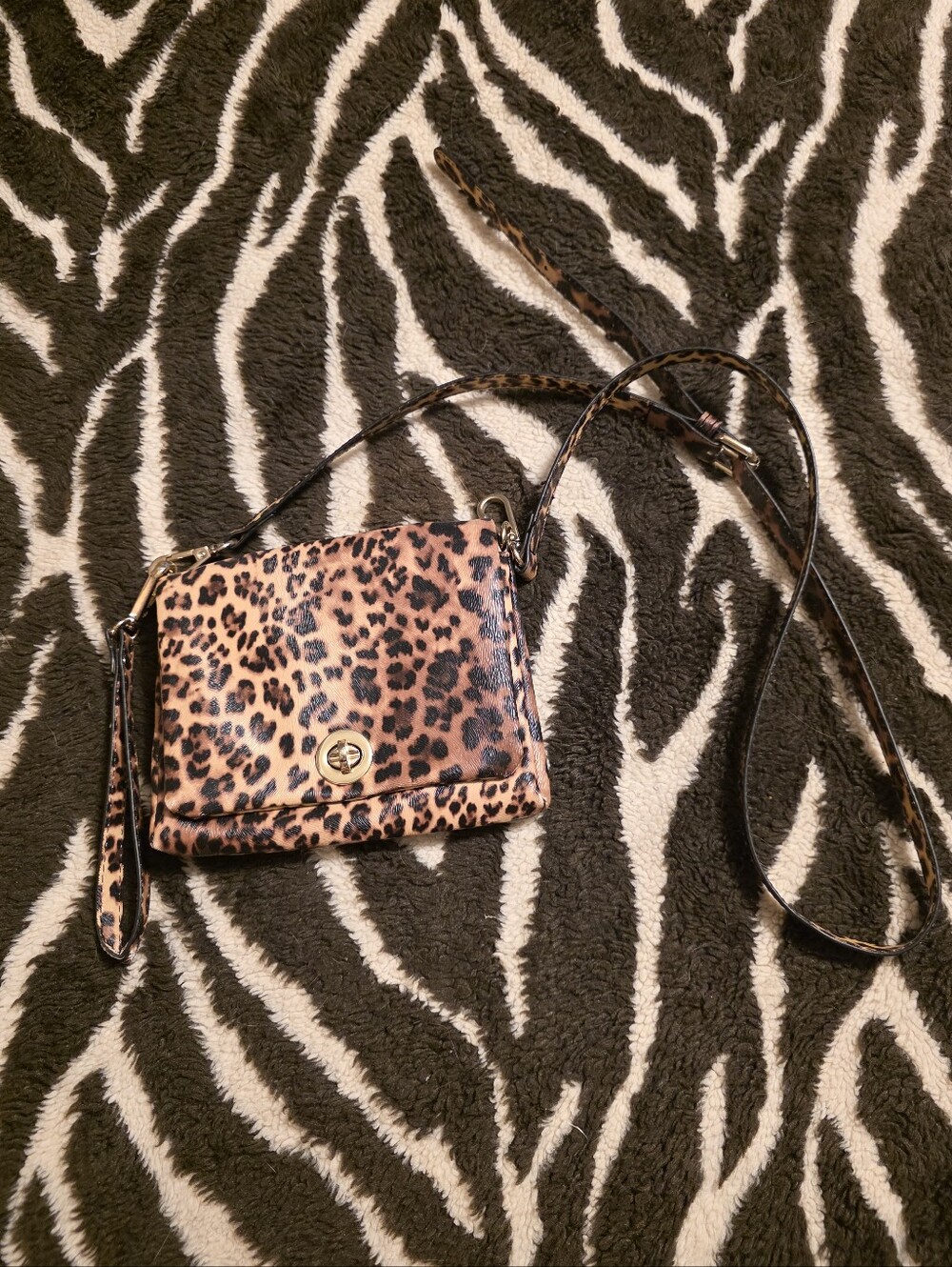 Leopard Print Crossbody Bag - Women's Animal Print Shoulder Bag